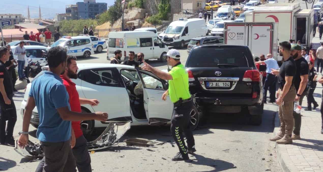 sirnakta zincirleme kaza 3 yarali dM8kACED