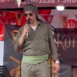 cem-ersever-kostumuyle-sahneye-cikip-jitem-ovdu-SgblD71F