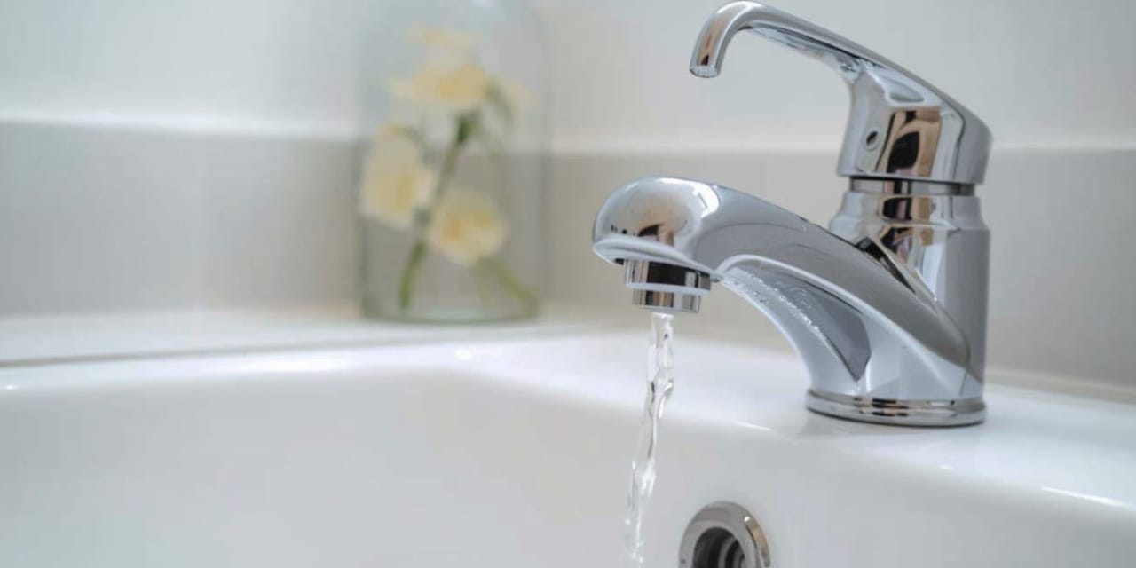 iski-arizasi-gece-yarisi-geldi-gaziosmanpasada-su-kesintisi-11-saati-buldu-CbM43njK