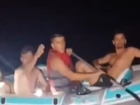 Sapanca golunde kabus gibi gece botlariyla firtinaya yakalandilar Fhwsqljz
